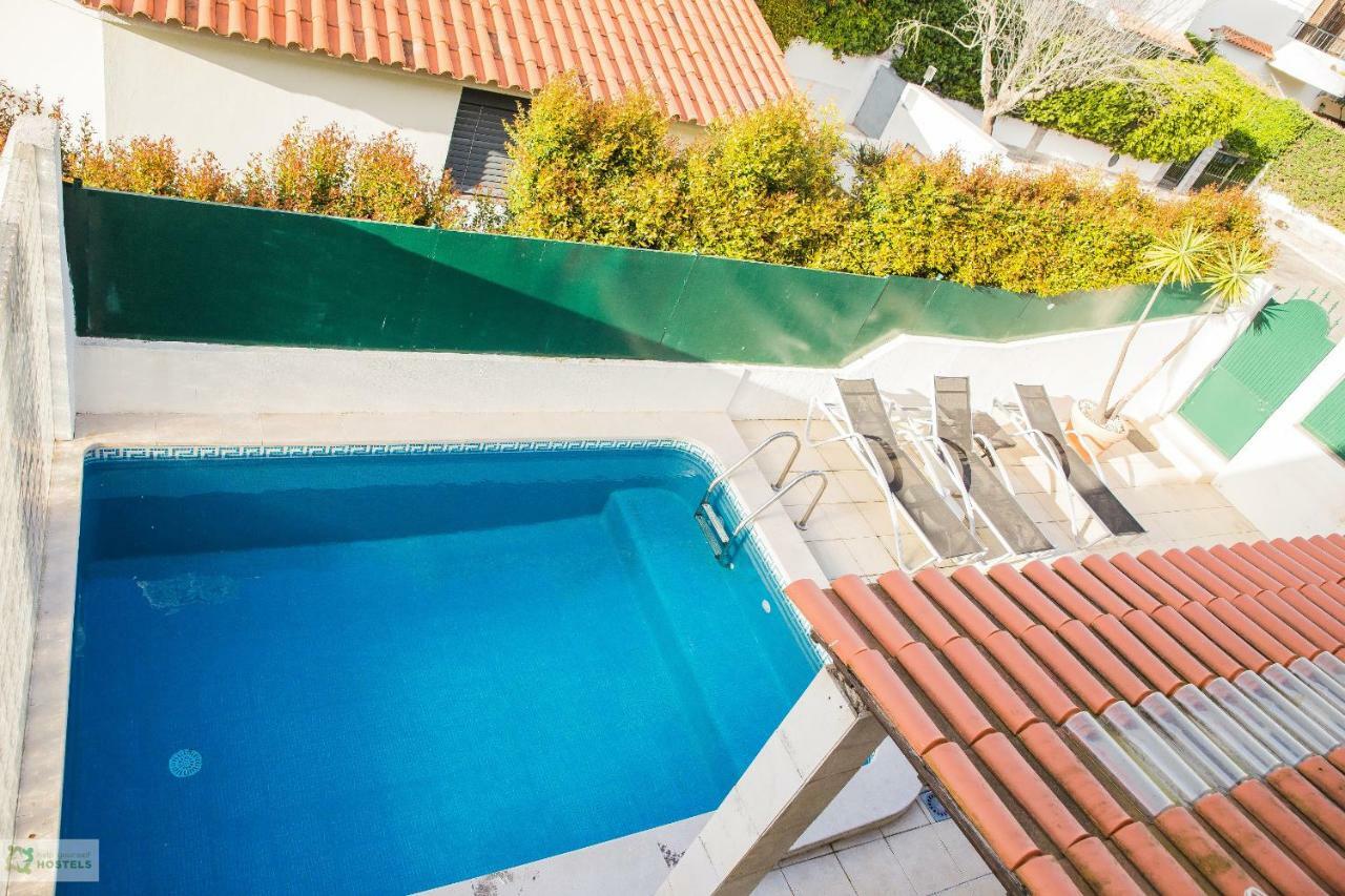 Help Yourself Hostels - Carcavelos Coast Exterior photo
