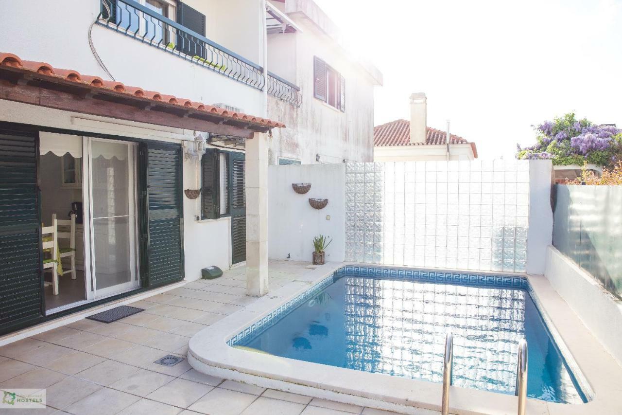 Help Yourself Hostels - Carcavelos Coast Exterior photo